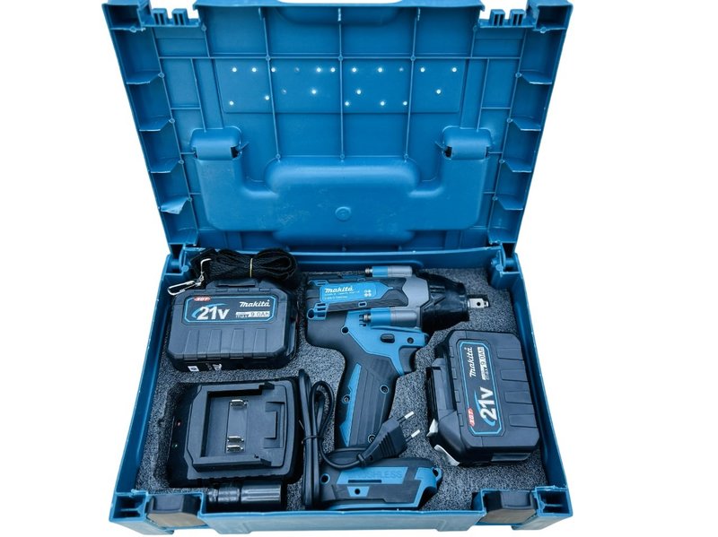 Гайковерт Makita бесщеточный 36V 4.0Ah 700Hm 