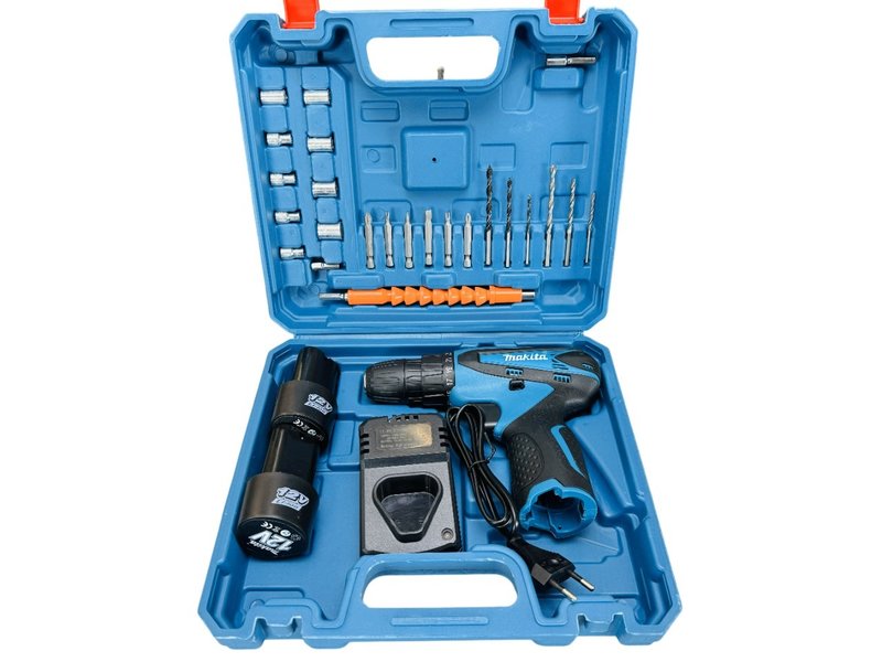 Шуруповерт Makita 12V щеточный с набором 