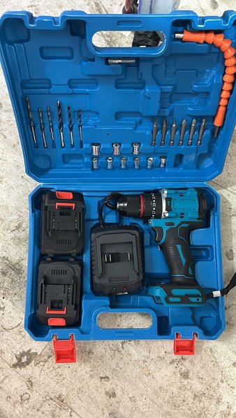 Шуруповерт Makita 24V бесщеточный ударный с набором 10мм 
